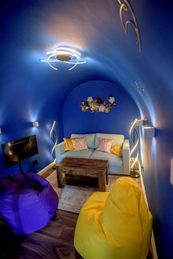 Quirky Vaulted Flat With Terrace Apartment Bath Exterior foto