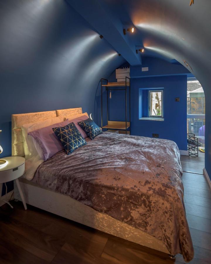 Quirky Vaulted Flat With Terrace Apartment Bath Exterior foto