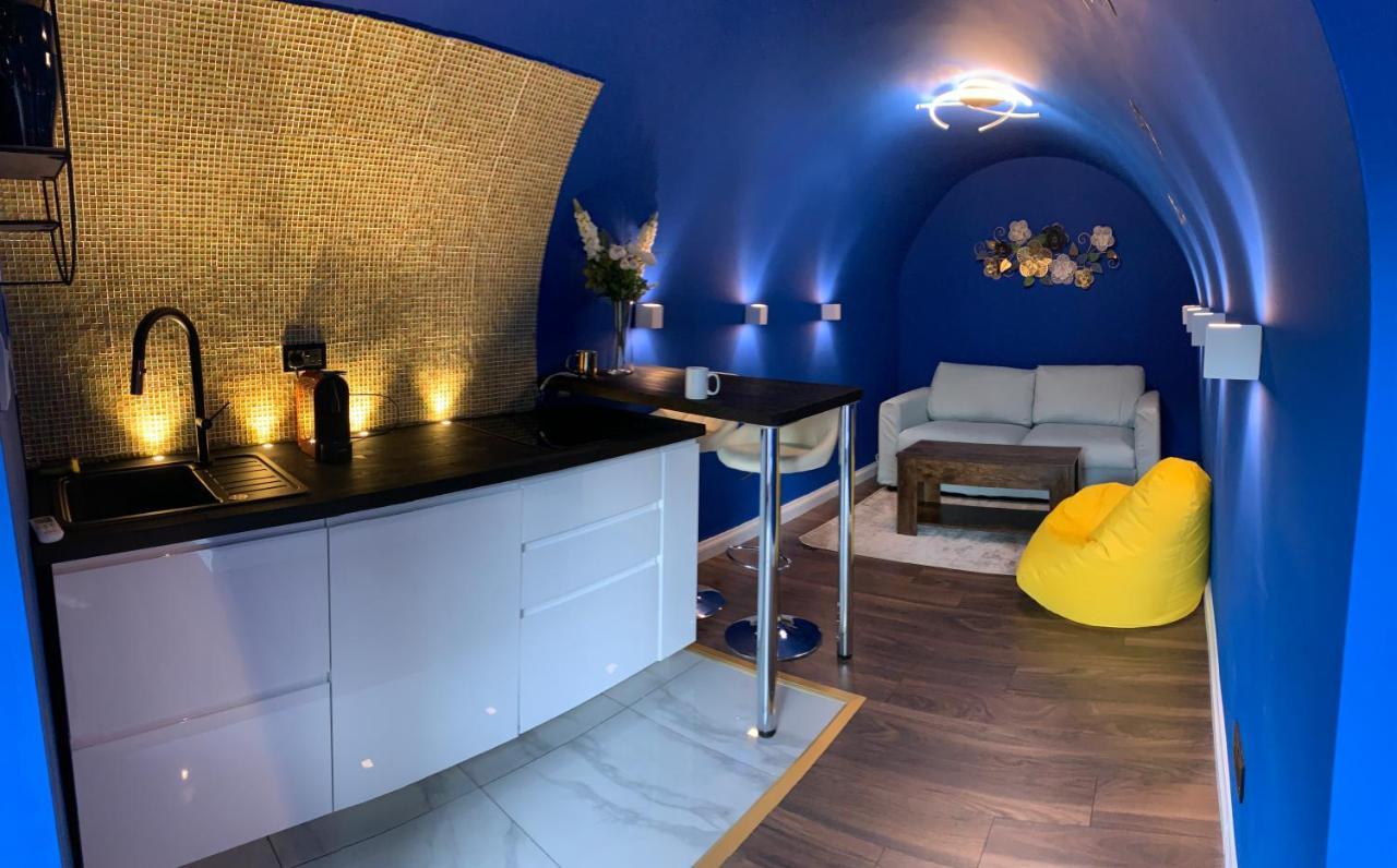 Quirky Vaulted Flat With Terrace Apartment Bath Exterior foto
