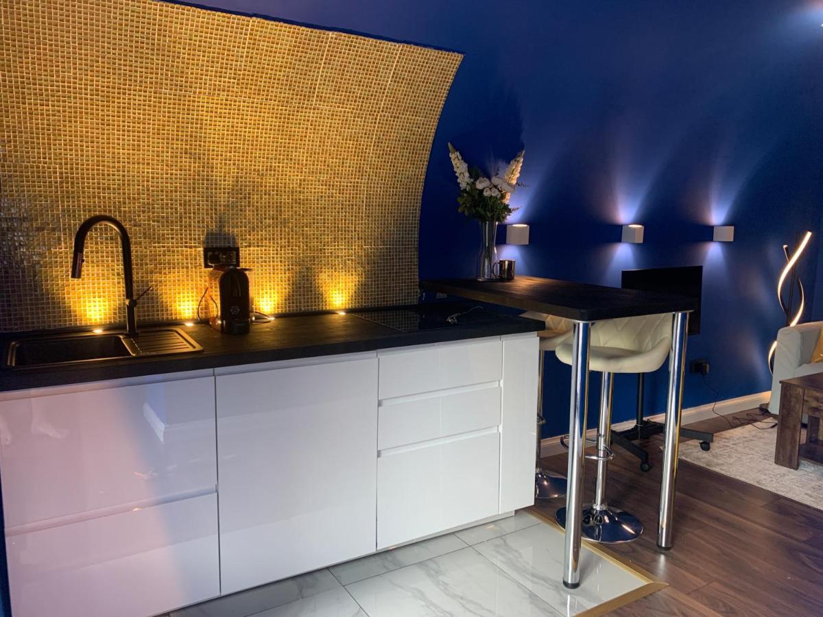 Quirky Vaulted Flat With Terrace Apartment Bath Exterior foto