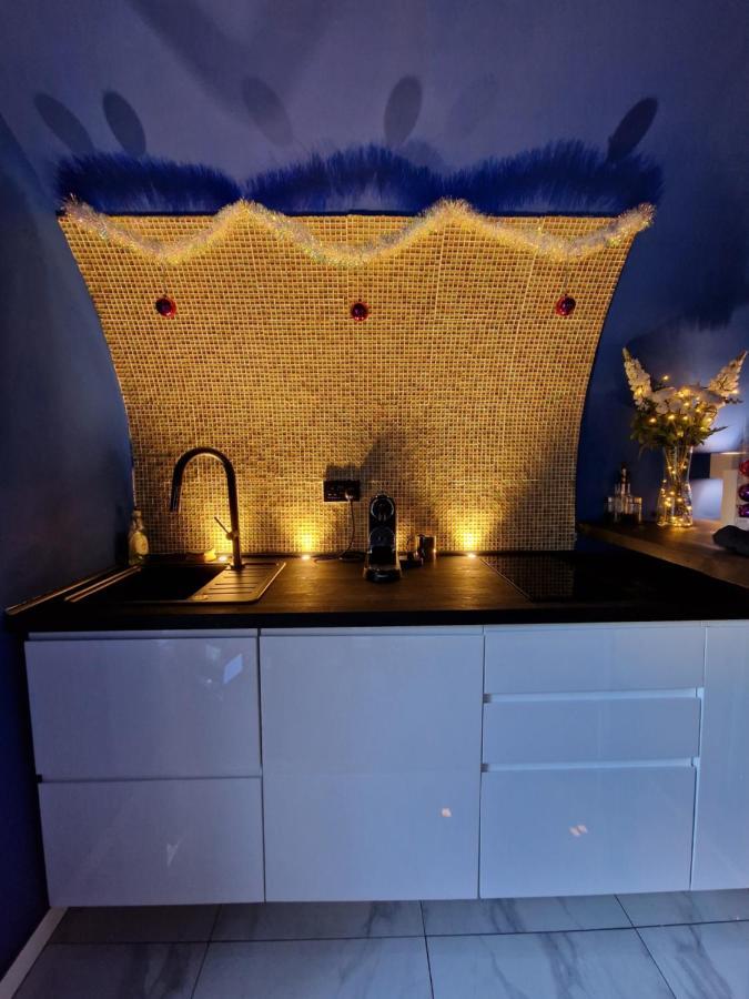Quirky Vaulted Flat With Terrace Apartment Bath Exterior foto